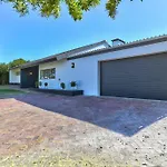 Family Home, Wifi, Patio, Secure Parking
