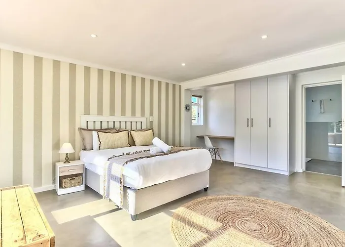 Family Home, Wifi, Patio, Secure Parking