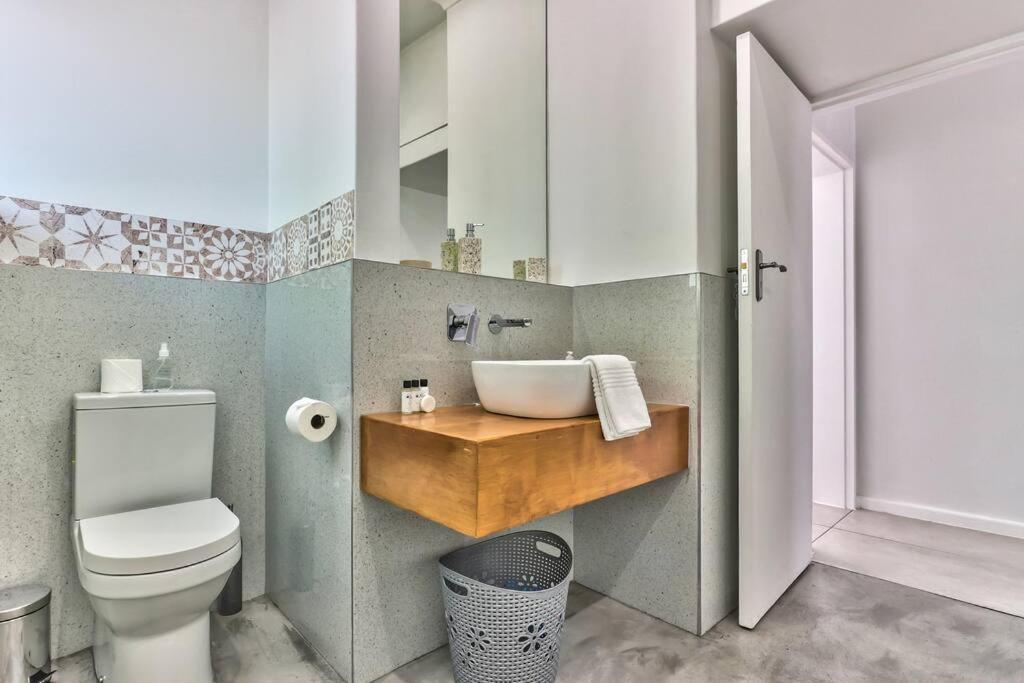 Ferienhaus Family Home, Wifi, Patio, Secure Parking *