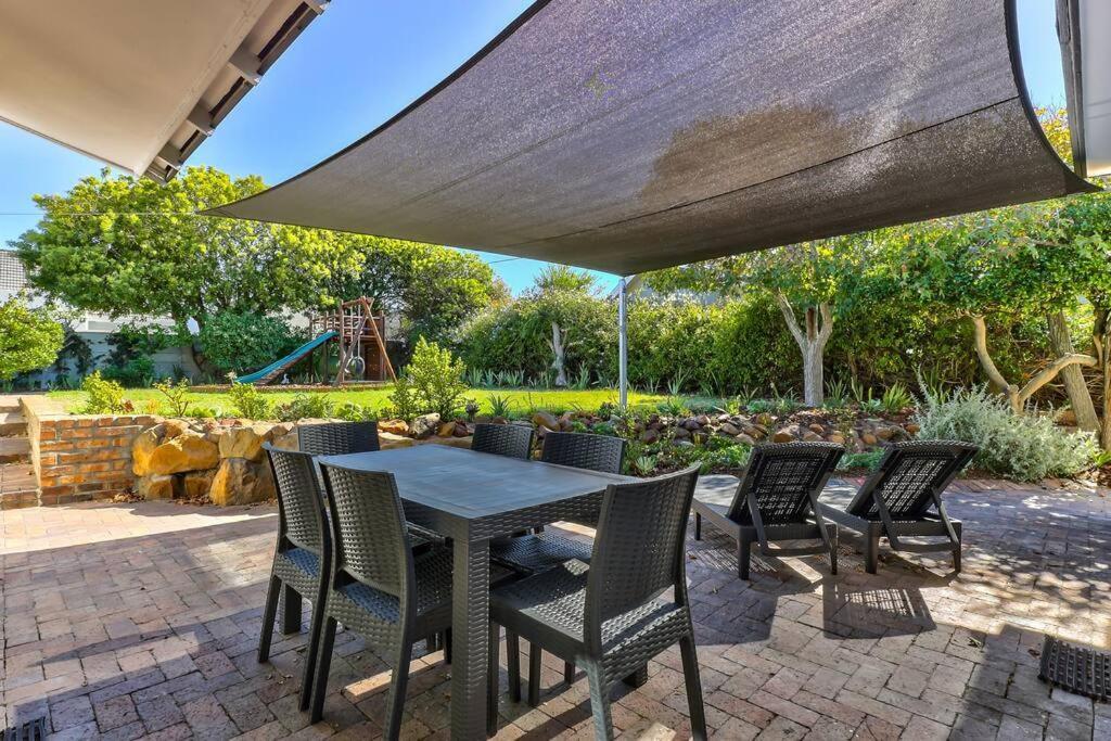 Family Home, Wifi, Patio, Secure Parking Kapstadt