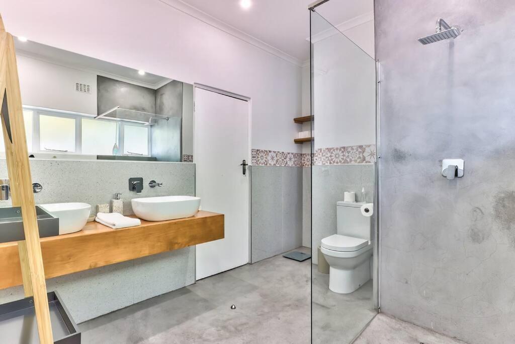Family Home, Wifi, Patio, Secure Parking Ferienhaus Kapstadt