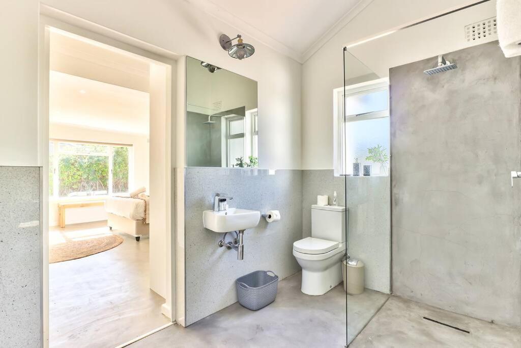 Family Home, Wifi, Patio, Secure Parking Ferienhaus Kapstadt